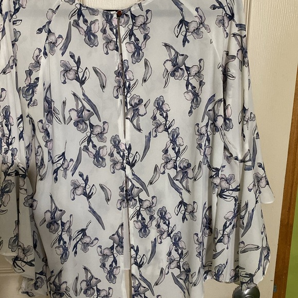 Spicy surgar blouse amazing sleeves and back love the colours - Picture 2 of 5